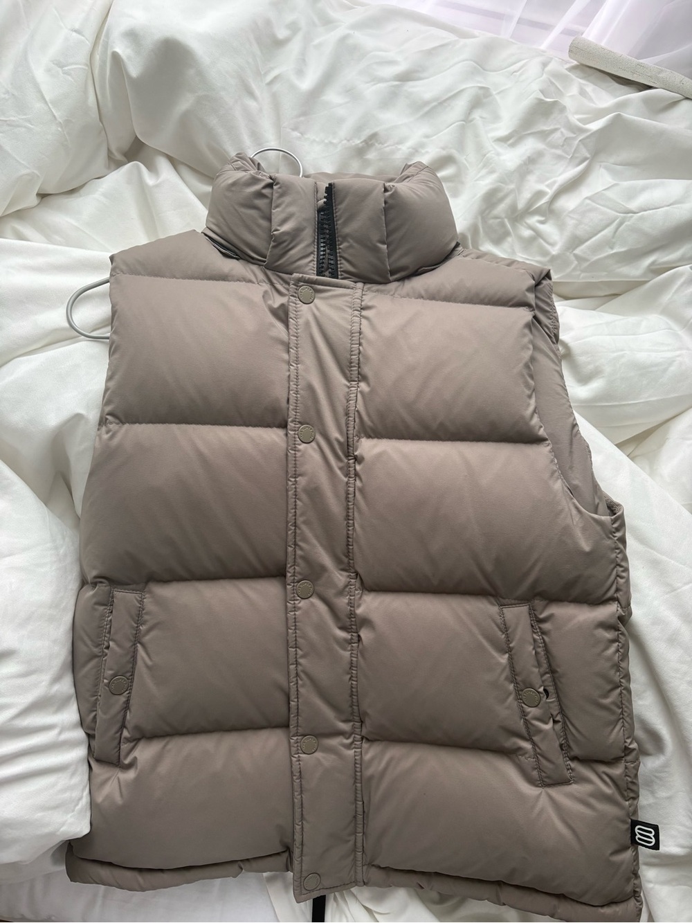 Women's aritzia/tna puffer vest